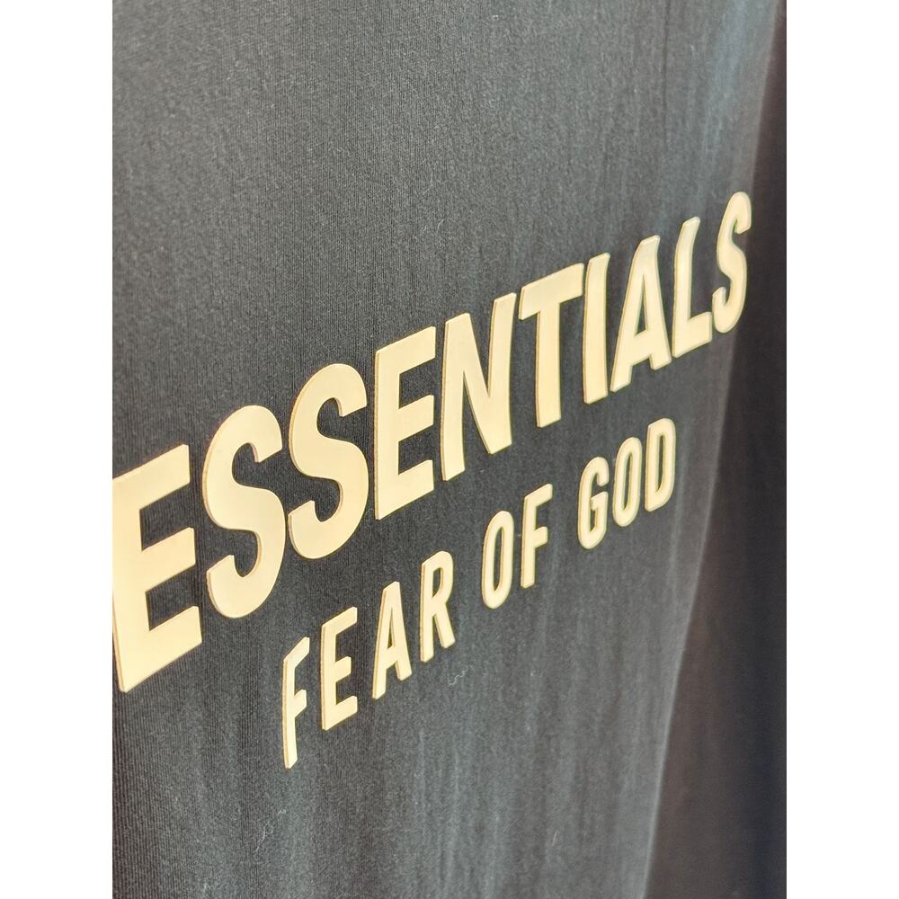NWT Jet Black Fear of God Essentials Classic Short Sleeve Tee SMALL - Picture 6 of 7